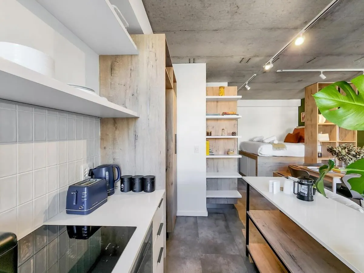 Oceanside, Modern Gem In Seapoint Apartment Cape Town