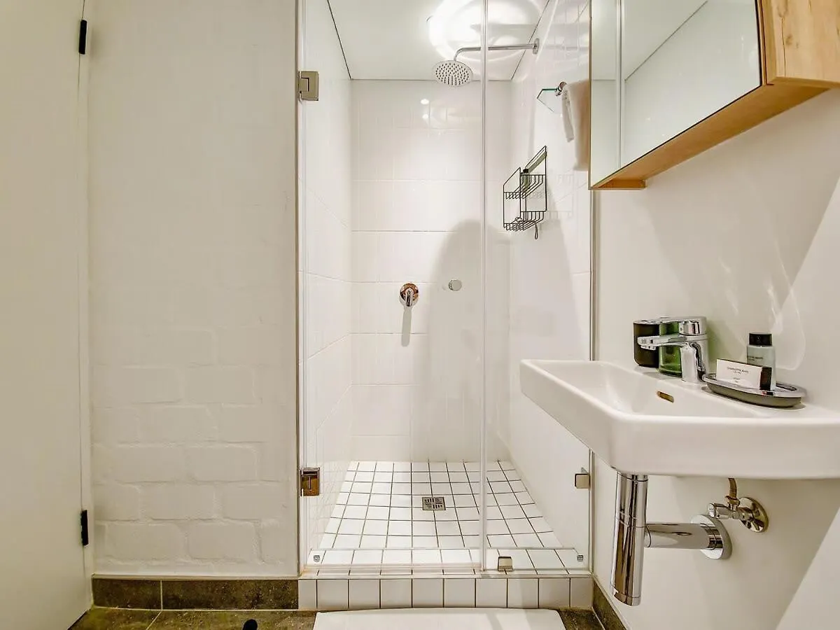 Oceanside, Modern Gem In Seapoint Apartment Cape Town